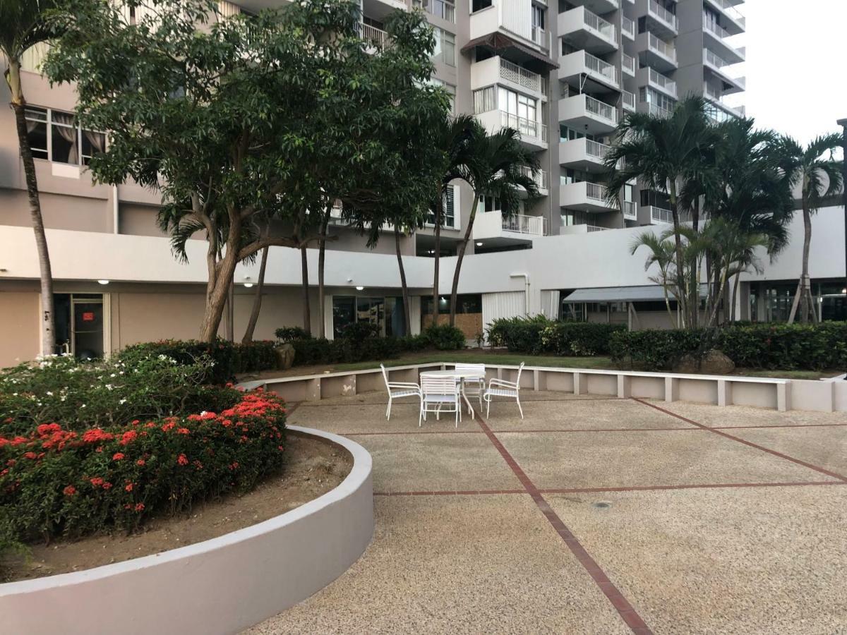 Beach Front Beach View 1 Bedroom 2Bathroom Coral Beach Apt San Juan Exterior photo