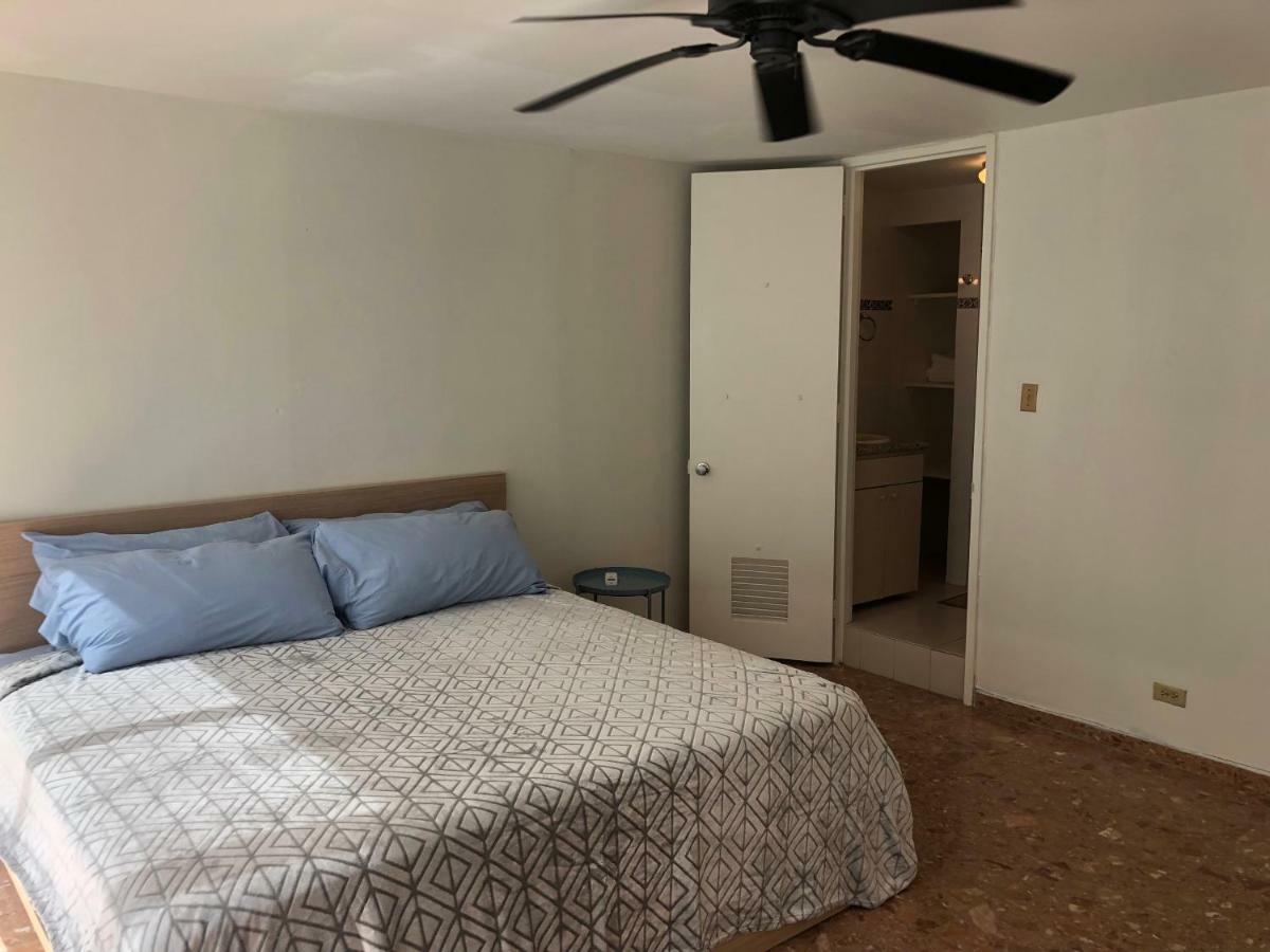 Beach Front Beach View 1 Bedroom 2Bathroom Coral Beach Apt San Juan Exterior photo